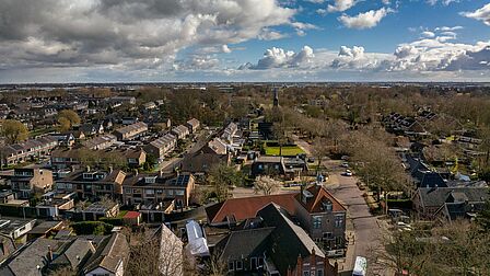 Luchtfoto van de Bomenbuurt Zuid-Scharwoude.